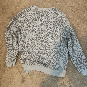 Gray American eagle cheetah print sweatshirt